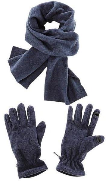 Кожаные перчатки и красивый шарф